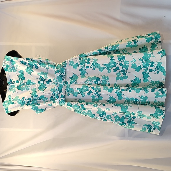Women's aqua & white sleeveless dress by NINE WEST. Size 10. - Picture 5 of 11